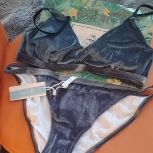 Cupshe Velvet Bikini Set in Rich Navy